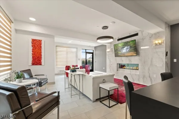 $4,400 | 450 Springfield Avenue, Unit 203, Berkeley Heights, NJ 07922