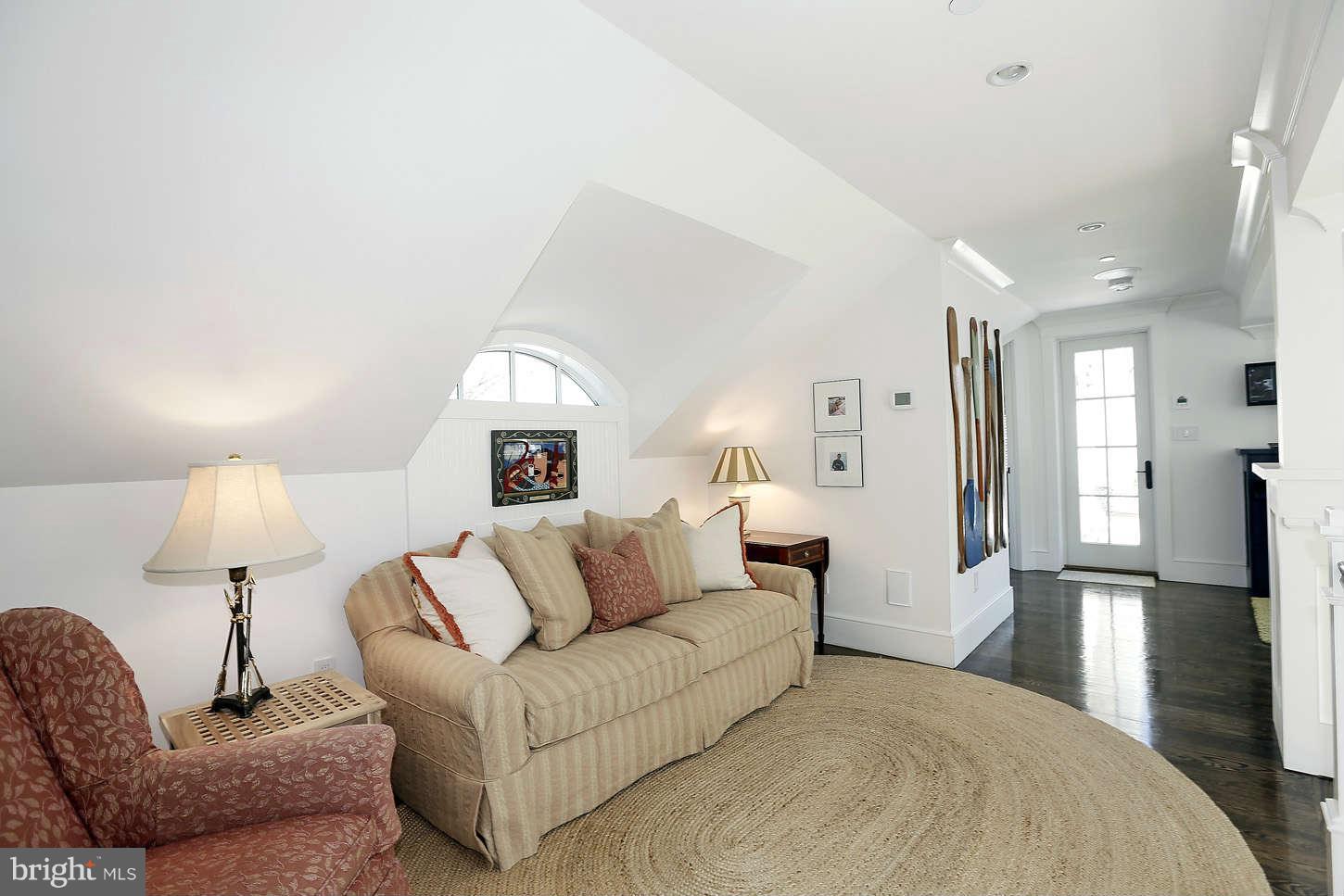 7100 Clarden Road Bethesda, MD 20814 - Photo 20 of 24 Interior (General)