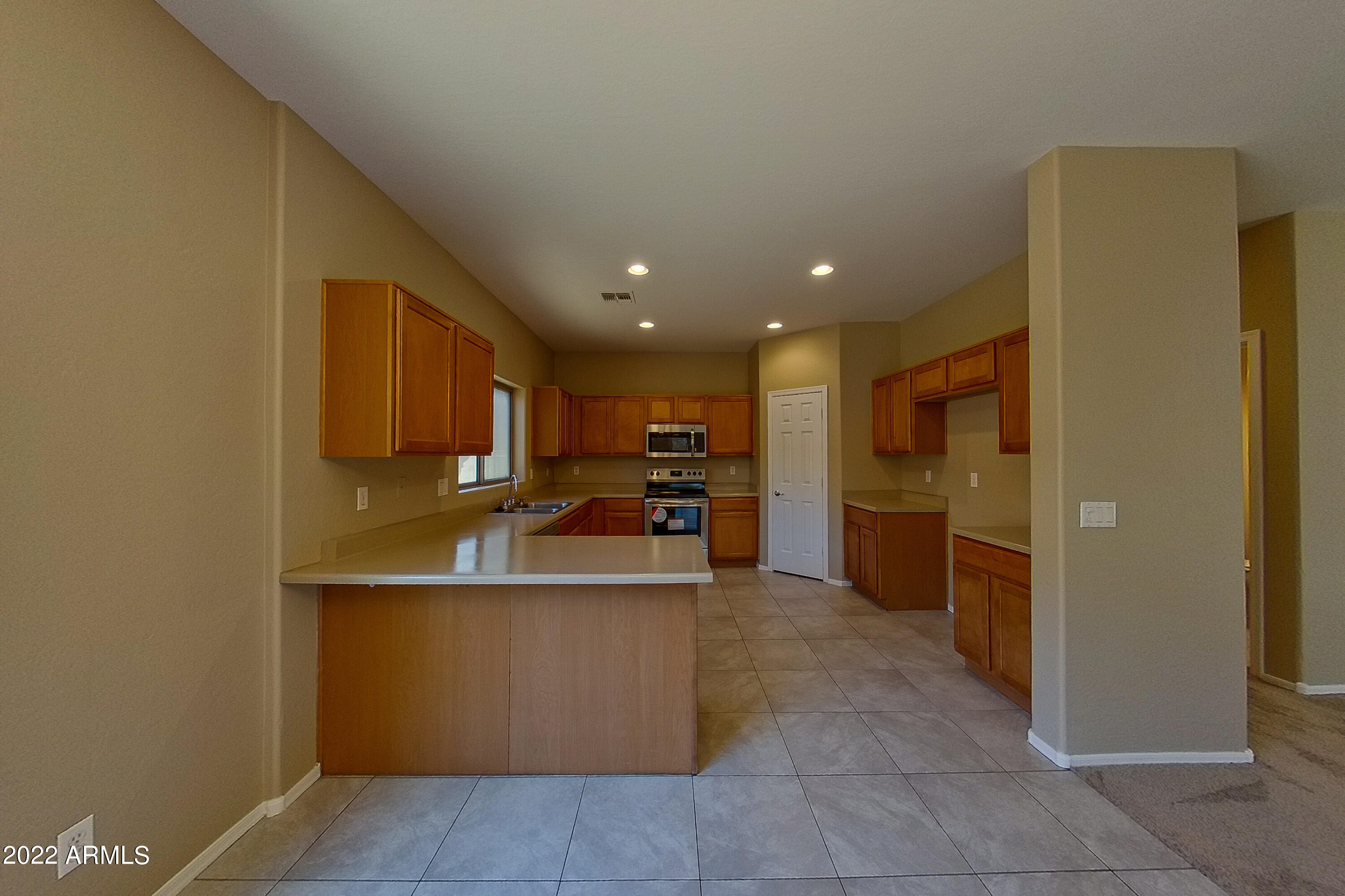 287 West Rio Drive Casa Grande, AZ 85122 - Photo 8 of 29 287 W Rio Dr Casa Grande AZ-print-008-00