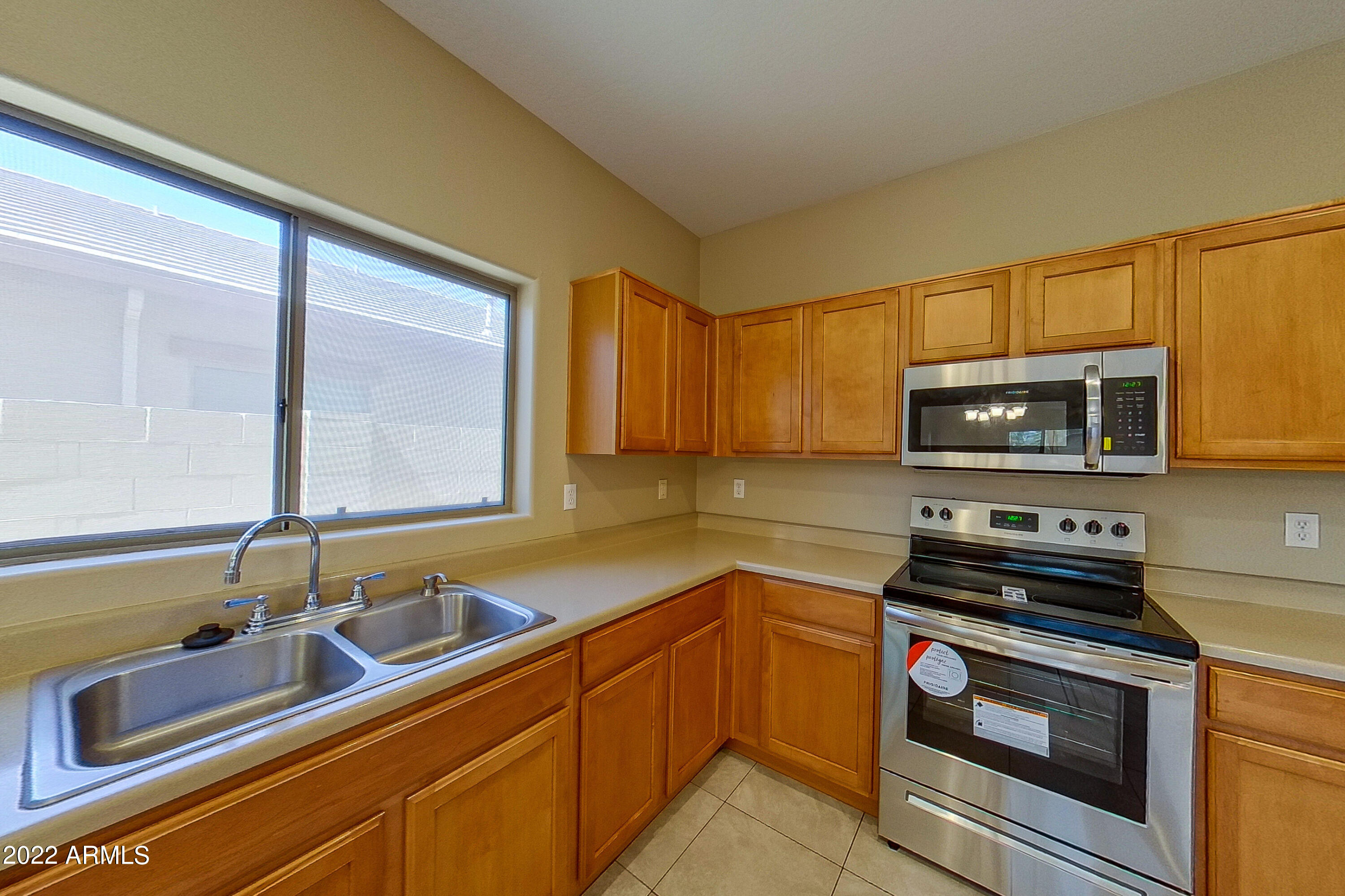 287 West Rio Drive Casa Grande, AZ 85122 - Photo 9 of 29 287 W Rio Dr Casa Grande AZ-print-009-00