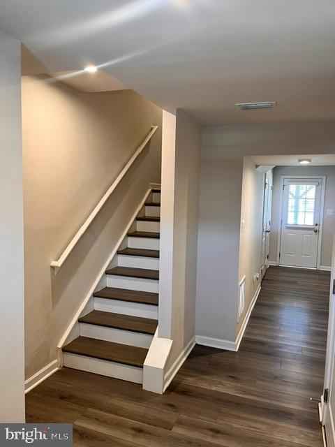 7236 Potomac Terrace Ruther Glen, VA 22546 - Photo 4 of 24 a view of entryway with wooden floor