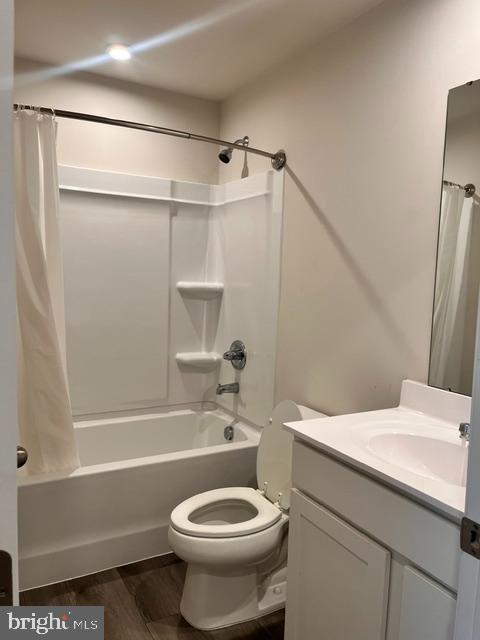 7236 Potomac Terrace Ruther Glen, VA 22546 - Photo 10 of 24 a bathroom with a sink a toilet and shower