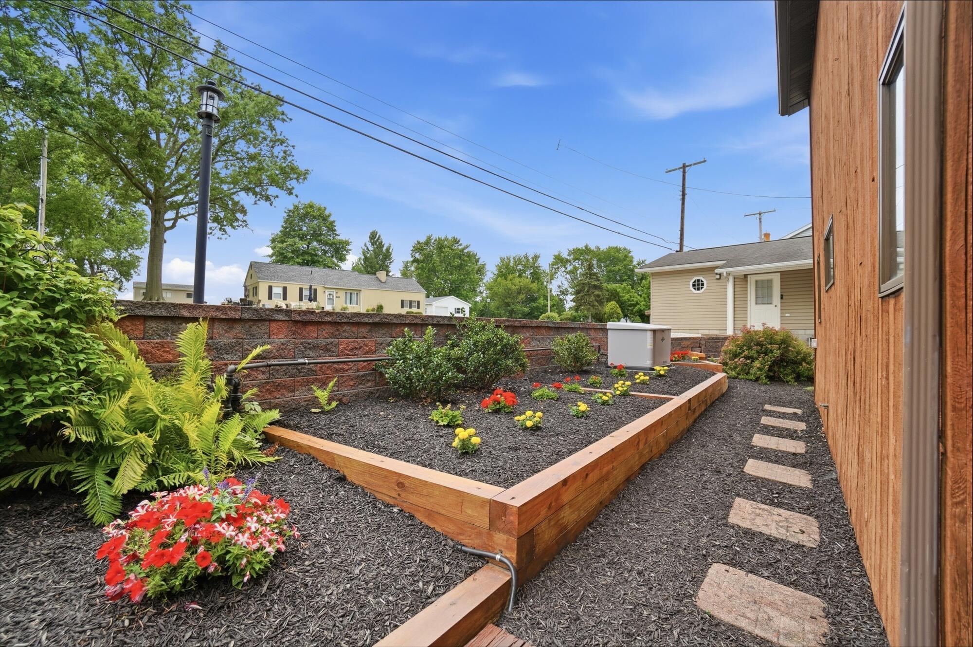 3250 South Bank Road Northeast Millersport, OH 43046 - Photo 70 of 79 Front Landscaping - 3250 South Bank Road NE, Millersport, OH 43046