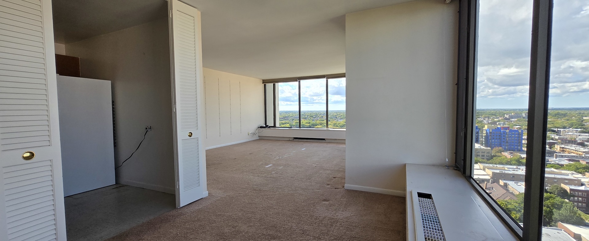 5455 North Sheridan Road, Unit 2415 Chicago, IL 60640 - Photo 6 of 17 Gallery Image 6
