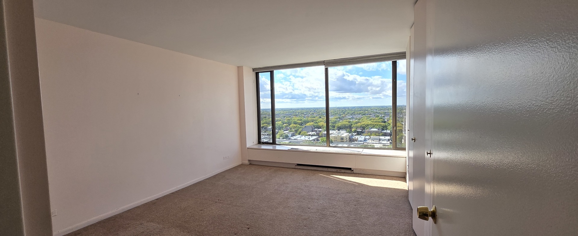 5455 North Sheridan Road, Unit 2415 Chicago, IL 60640 - Photo 10 of 17 Gallery Image 10