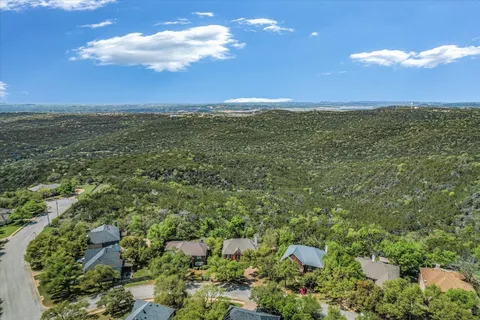 $825,000 | 5204 Eagle Trace Trail, Austin, TX 78730
