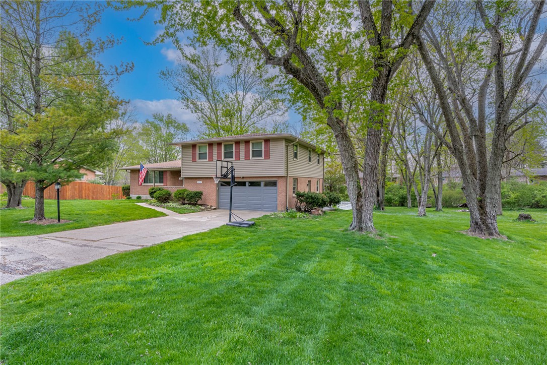 4155 Ridgetop Drive Bellbrook, OH 45305 - Photo 2 of 46