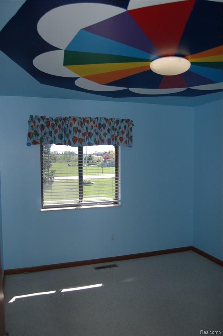 1545 Layton Road Fowlerville, MI 48836 - Photo 18 of 30 DSC_0017.JPG