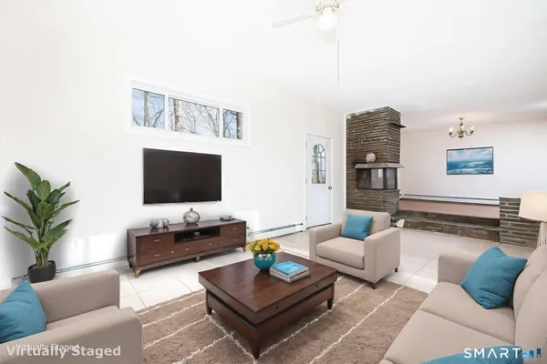 $379,900 | 461 Pond Road, Franklin, CT 06254