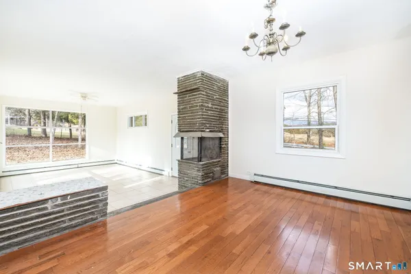 $379,900 | 461 Pond Road, Franklin, CT 06254