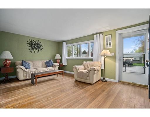 15 Laurine Road Danvers, MA 01923 - Photo 4 of 23 Gallery Image 4