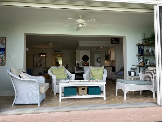 $8,900 | 1910 Gulf Shore Boulevard North, Unit 112, Naples, FL 34102