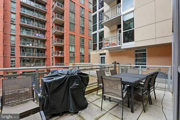 $2,850 | 1025 First Street Southeast, Unit 301, Washington, DC 20003