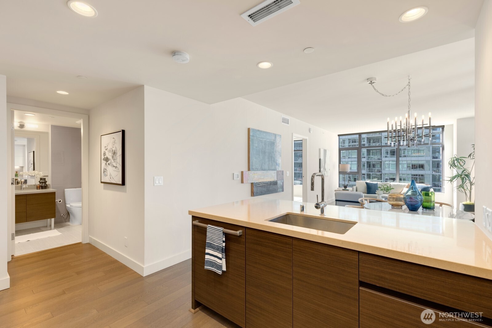 588 Bell Street, Unit 2102S Seattle, WA 98121 - Photo 12 of 37