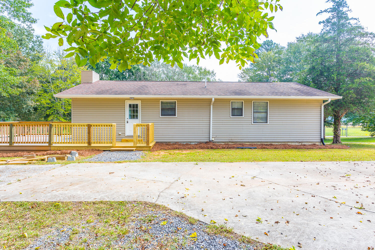 3735 Highway 225 Chatsworth, GA 30705 - Photo 14 of 16 3537 Hwy 225 HD -4