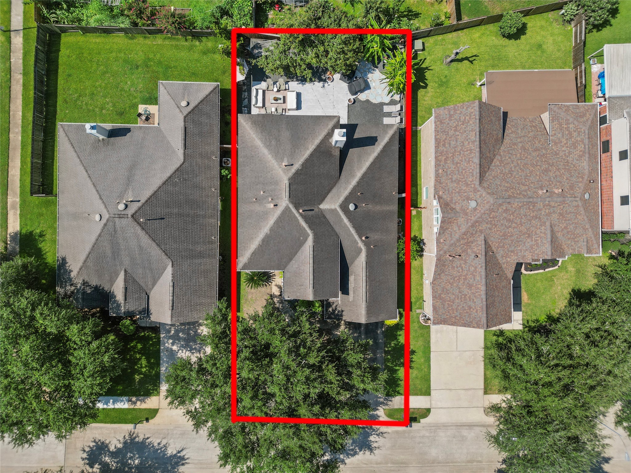 11514 Senna Ledge Court Houston, TX 77089 - Photo 44 of 48 an aerial view of a house and a yard