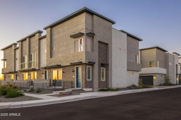 a house view with a outdoor space