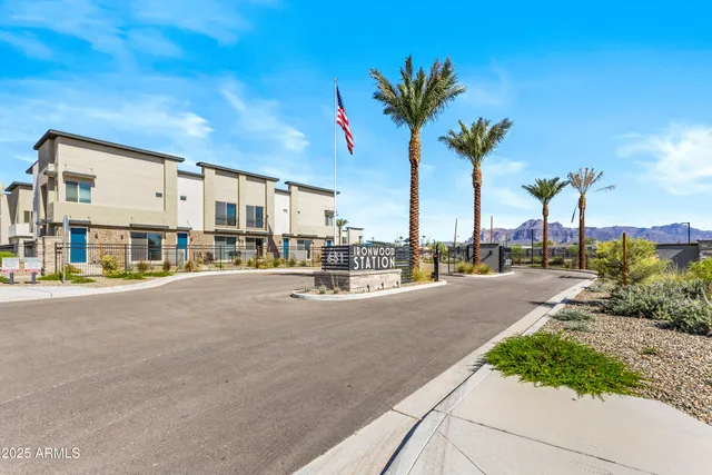 a house view with a outdoor space