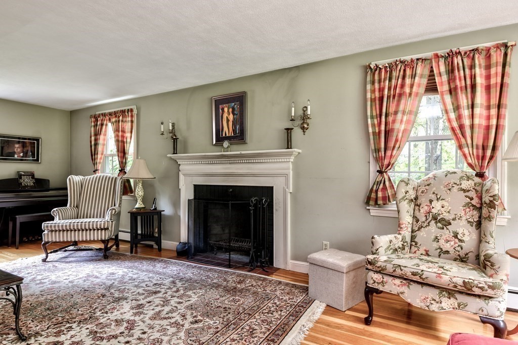 17 Wood Road Sherborn, MA 01770 - Photo 5 of 29 Gallery Image 5