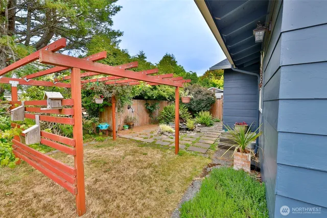 $394,500 | 2548 Evergreen Park Road, Grayland, WA 98547