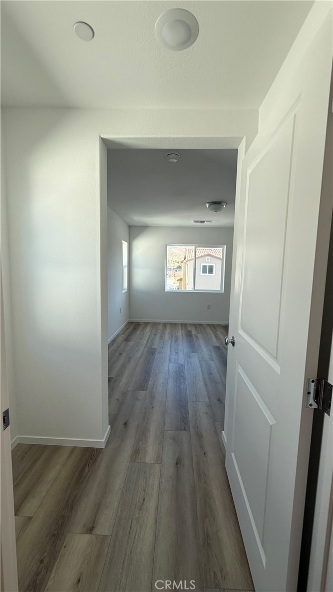 484 Live Oak Road Lompoc, CA 93436 - Photo 13 of 20 Entrance to Primary Bedroom