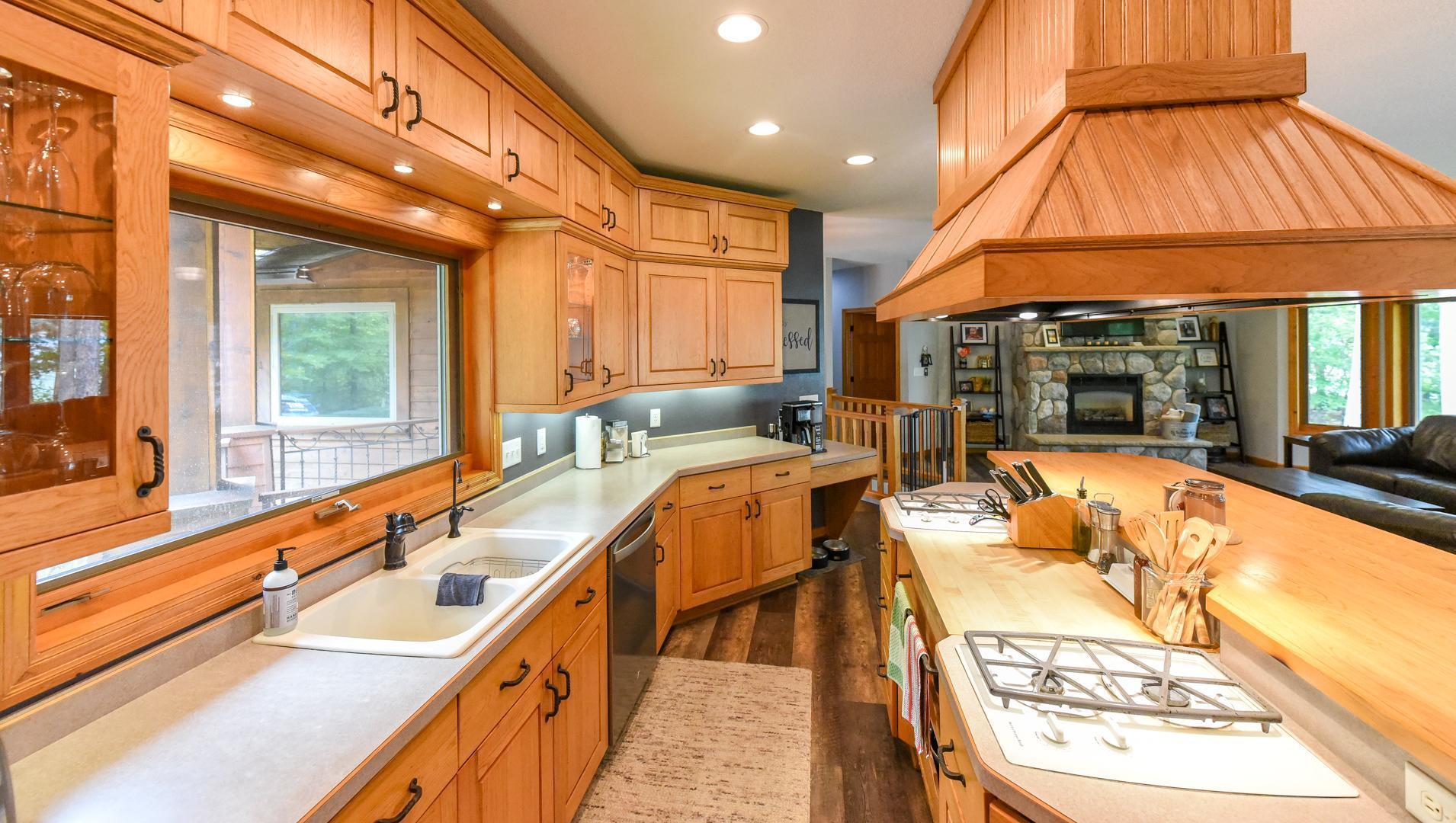 15224 Welton Road Baxter, MN 56425 - Photo 6 of 44 Gallery Image 6