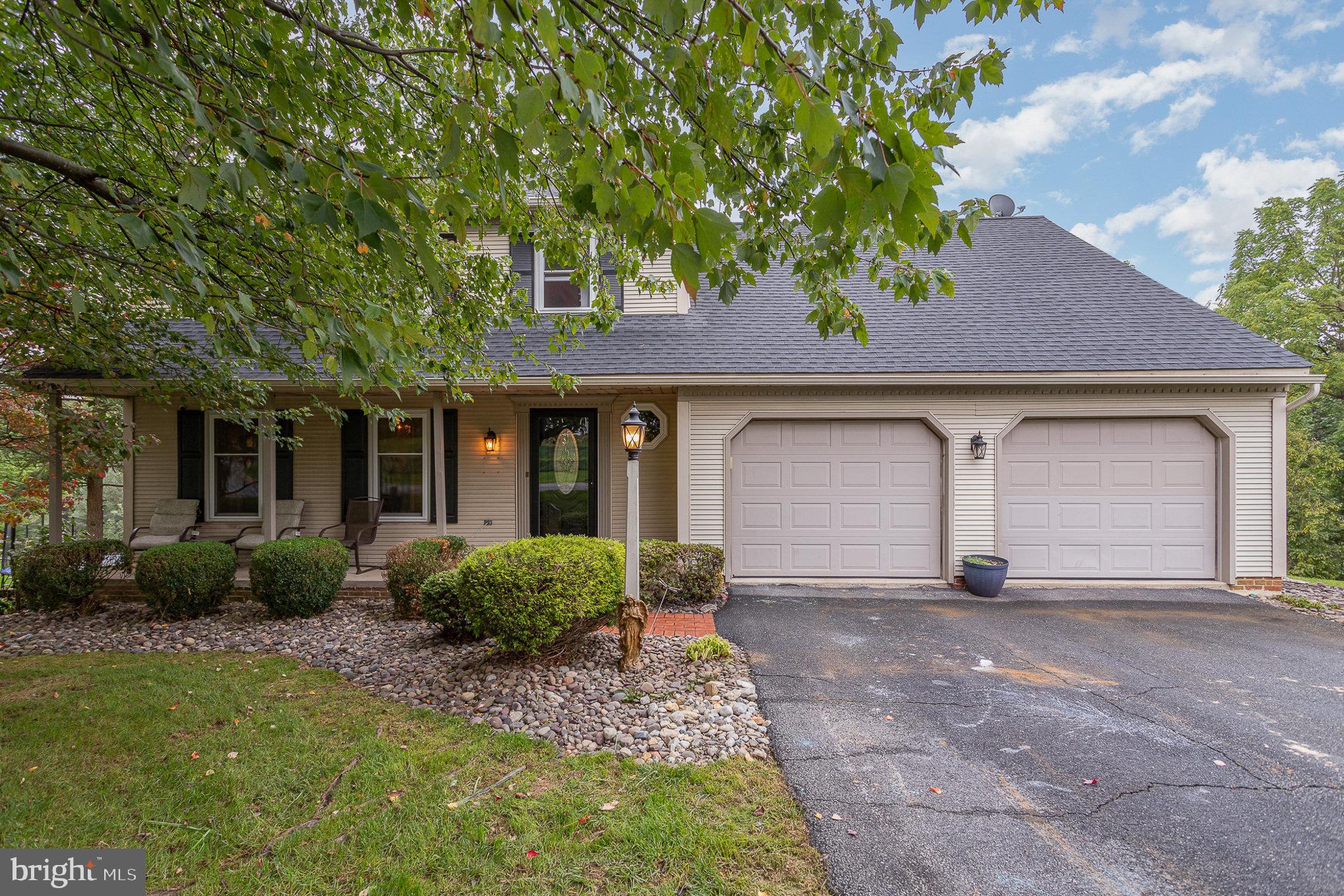 179 Ridings Way Lancaster, PA 17601 - Photo 2 of 47 Front