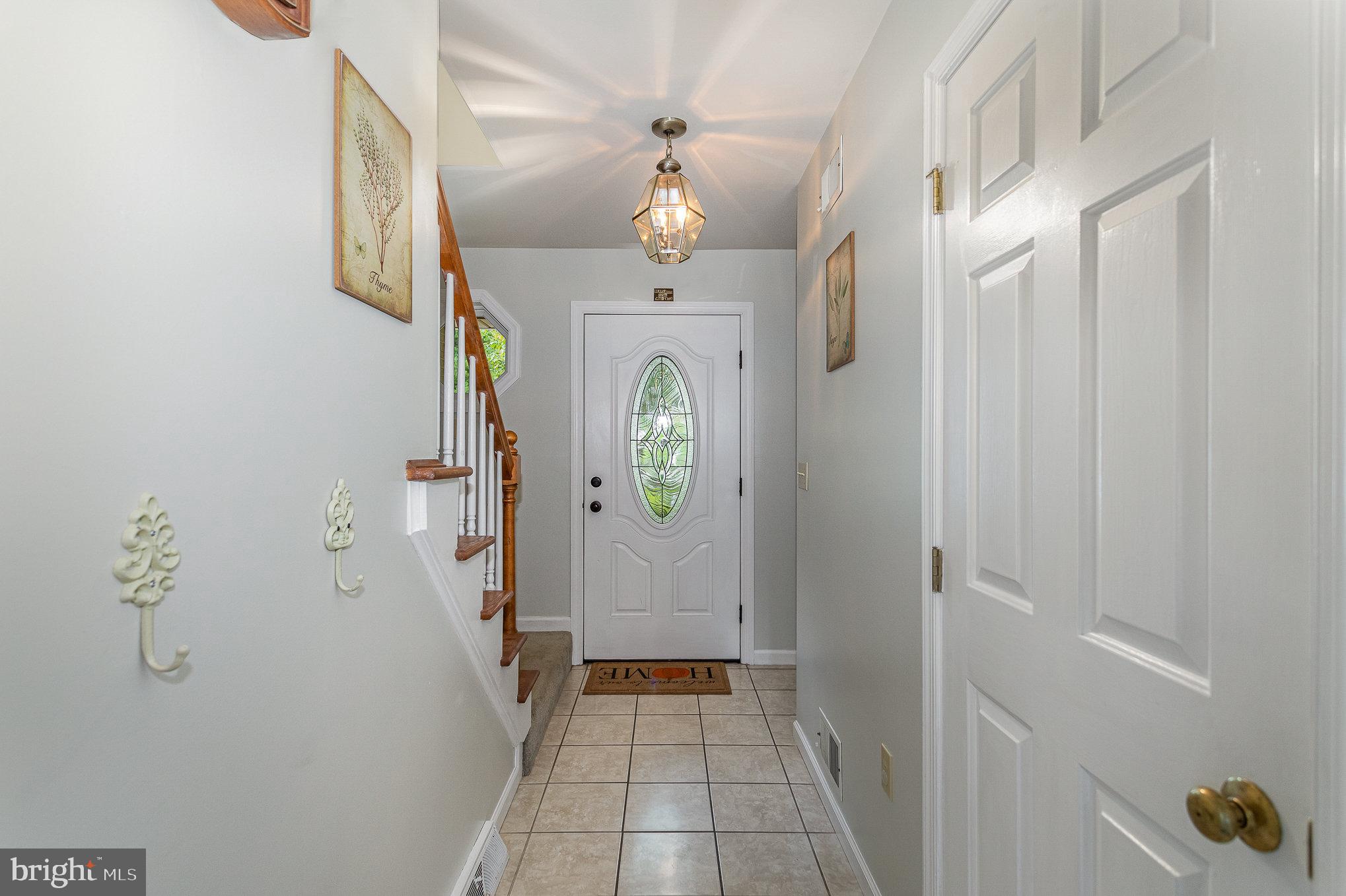 179 Ridings Way Lancaster, PA 17601 - Photo 6 of 47 Foyer