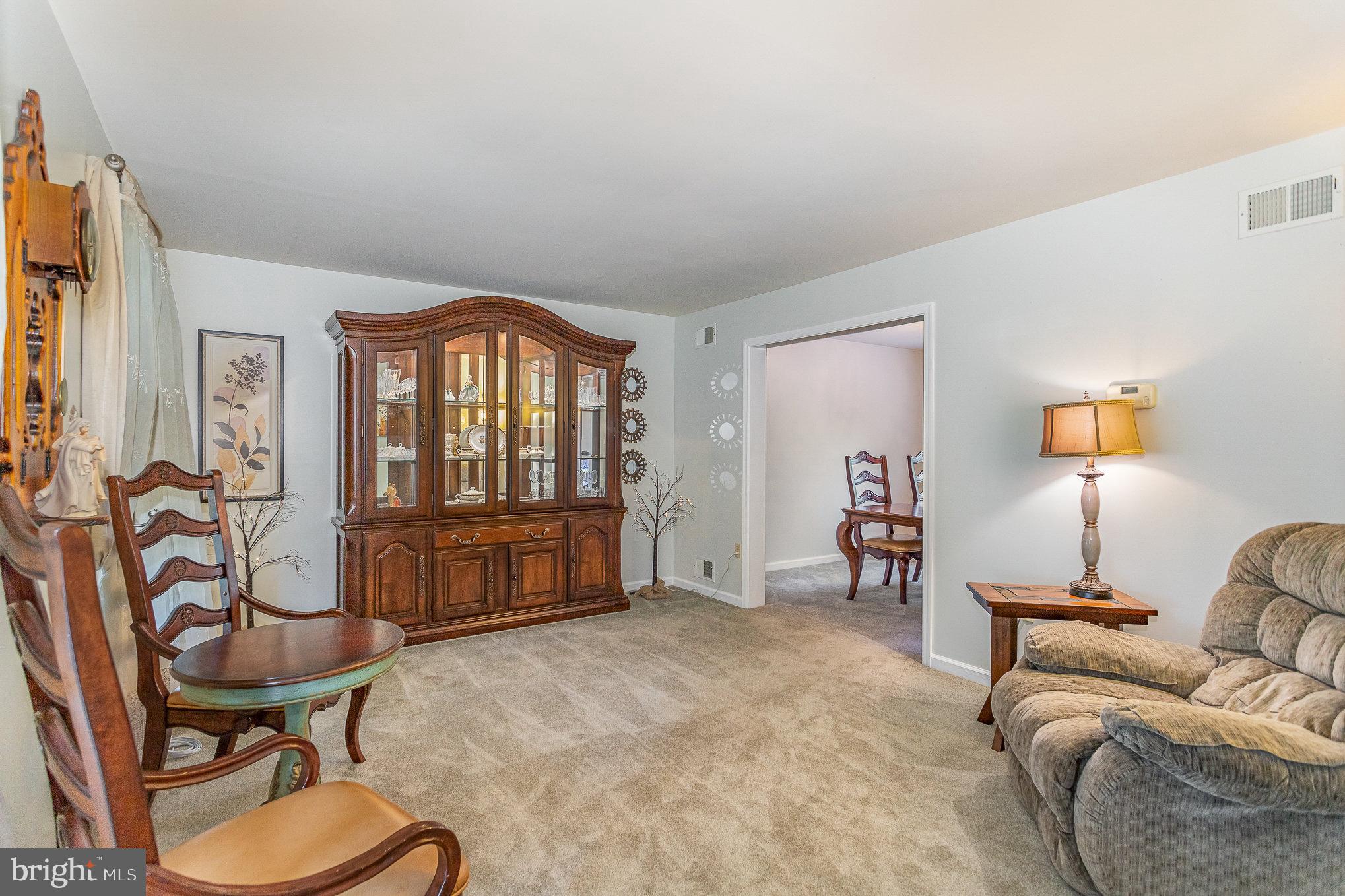 179 Ridings Way Lancaster, PA 17601 - Photo 8 of 47 Living Room