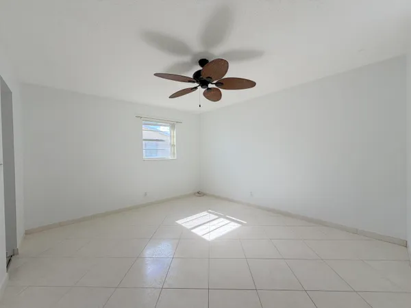 $2,200 | 2704 Knight Lane, Delray Beach, FL 33445