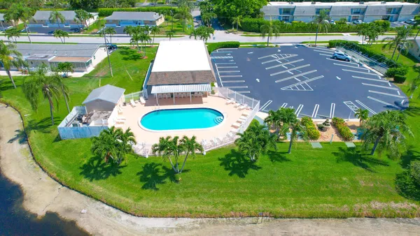 $2,200 | 2704 Knight Lane, Delray Beach, FL 33445