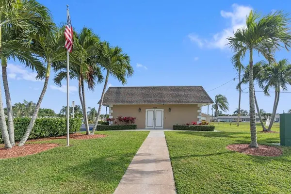 $2,200 | 2704 Knight Lane, Delray Beach, FL 33445