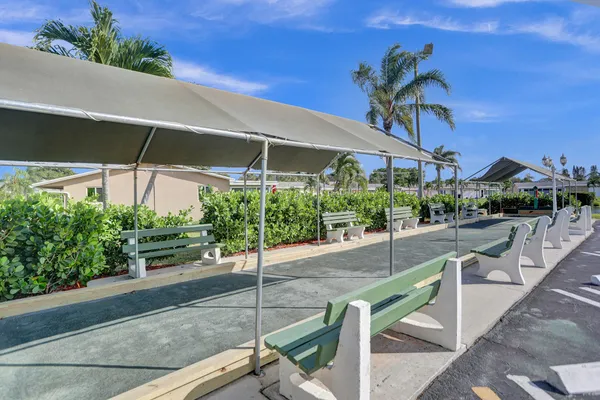 $2,200 | 2704 Knight Lane, Delray Beach, FL 33445