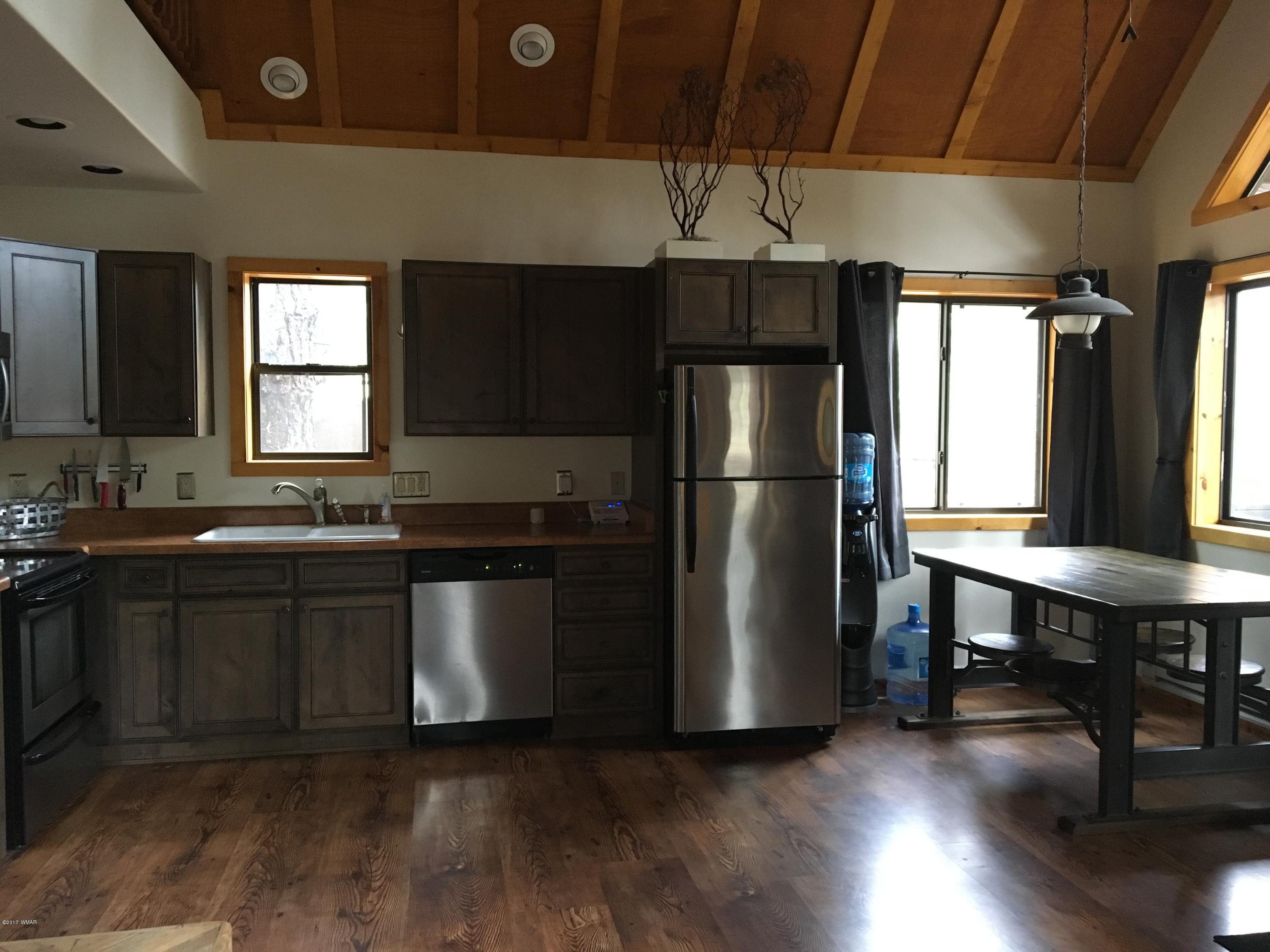 2876 Pine Rim Road Overgaard, AZ 85933 - Photo 9 of 28