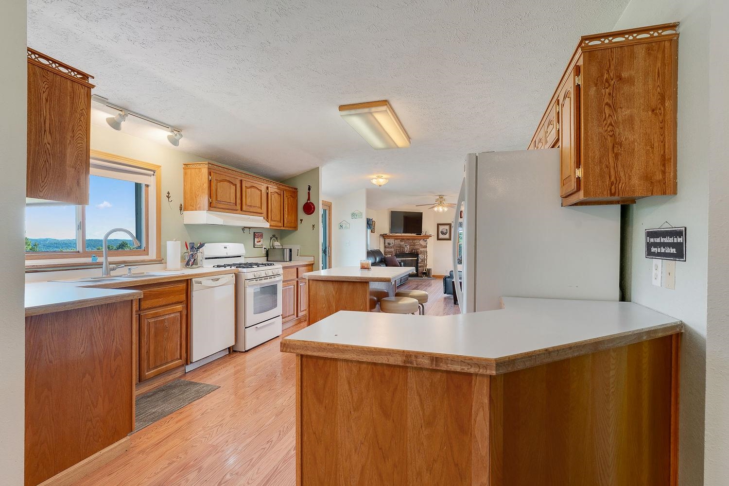 S1162 East Dutch Hollow Road La Valle, WI 53941 - Photo 5 of 57