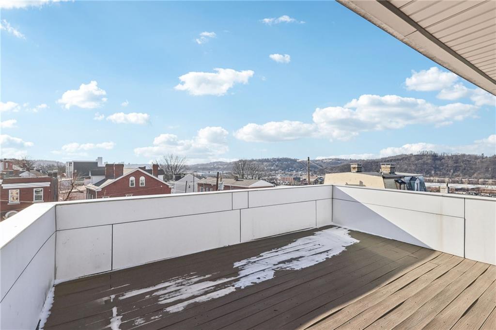 5256 Wickliff Street Pittsburgh, PA 15201 - Photo 44 of 49 a view of a terrace with sky view