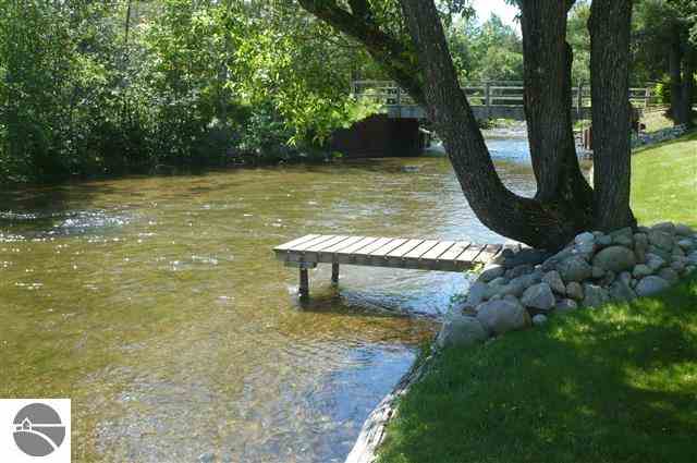 1377 River Road Beulah, MI 49617 - Photo 14 of 47 1747675-13.JPG