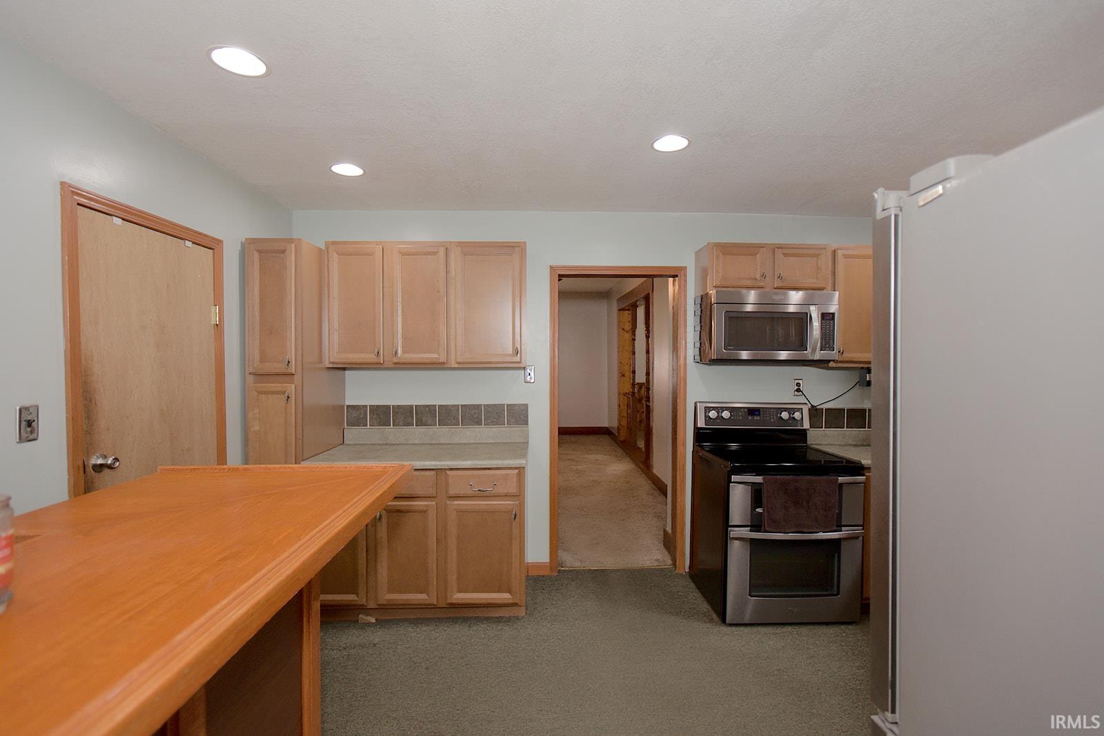 447 Hannah Street Huntington, IN 46750 - Photo 20 of 46
