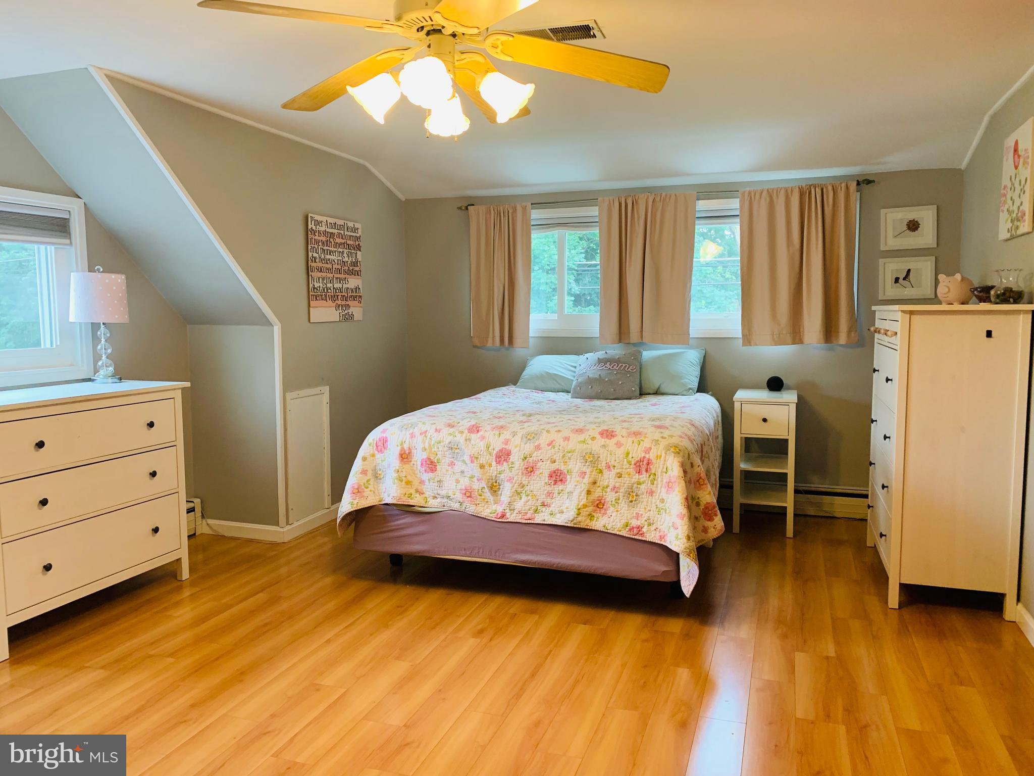 8 Hollow Road Levittown, PA 19056 - Photo 25 of 37 Gallery Image 25