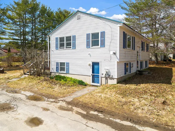 $235,000 | 11 Kingman Street, Fairfield, ME 04937