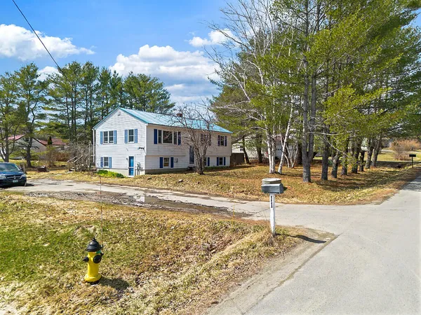 $235,000 | 11 Kingman Street, Fairfield, ME 04937