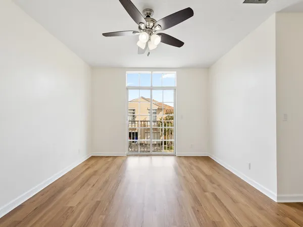 $2,500 | 1851 77th Drive, Unit 1851, Vero Beach, FL 32966