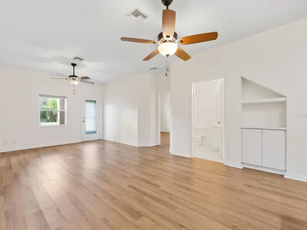 $2,500 | 1851 77th Drive, Unit 1851, Vero Beach, FL 32966