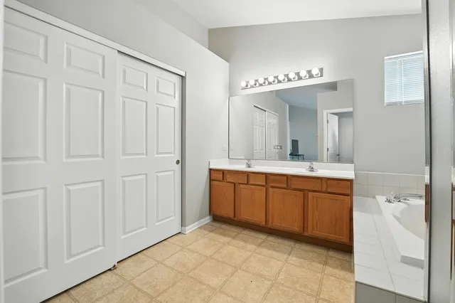 $364,900 | 6608 Pasture Side Trail, Matteson, IL 60443