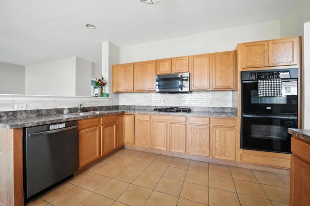 $364,900 | 6608 Pasture Side Trail, Matteson, IL 60443