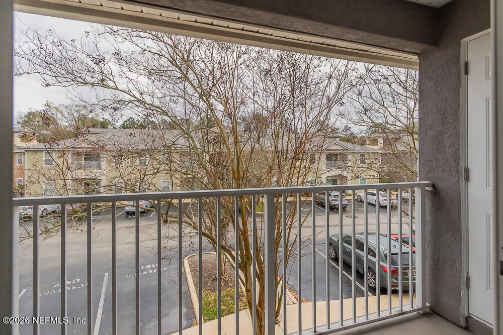7920 Merrill Road, Unit 1511 Jacksonville, FL 32277 - Photo 30 of 32 a view of a balcony