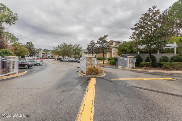 $1,250 | 7920 Merrill Road, Unit 1511, Jacksonville, FL 32277