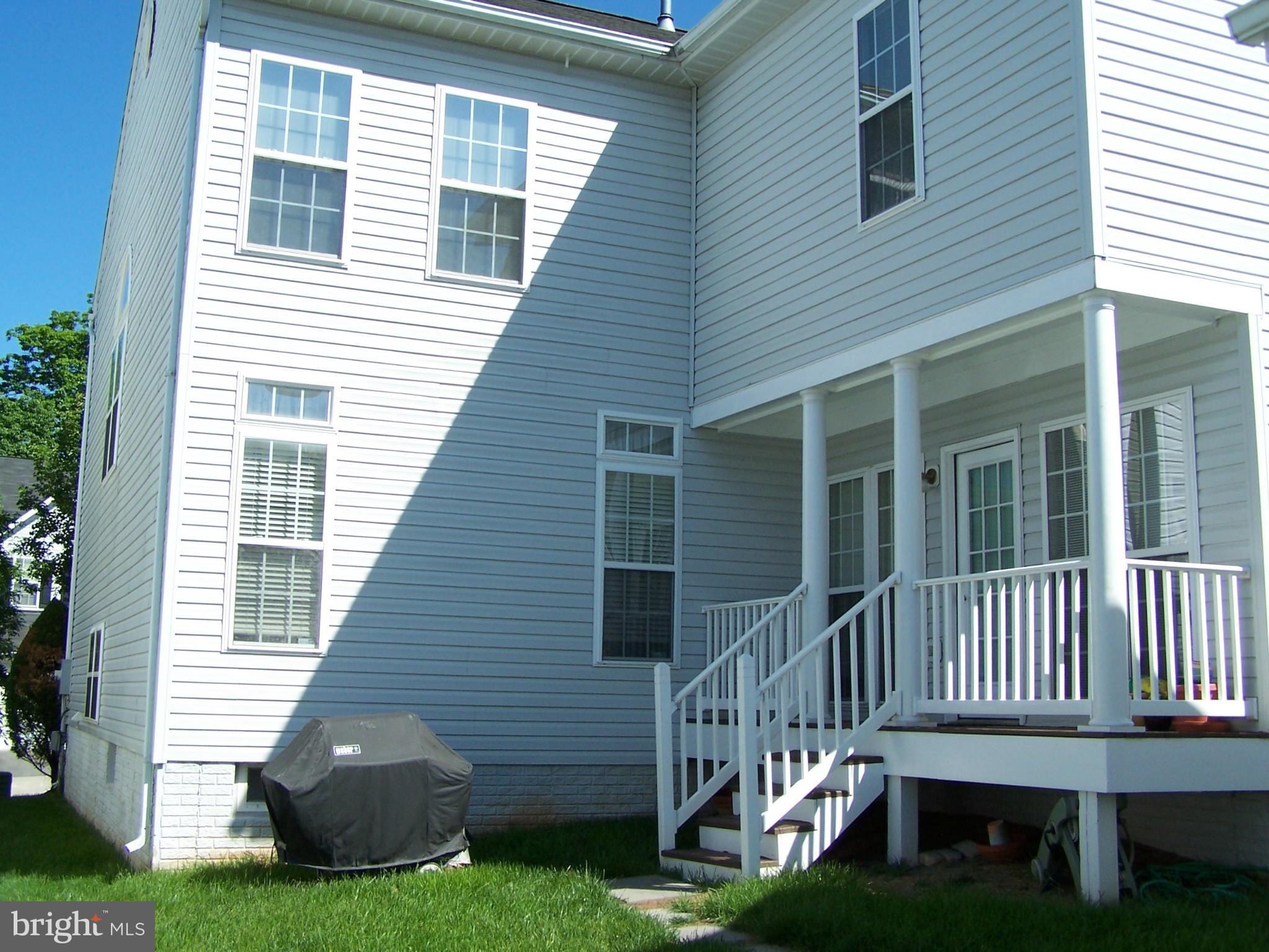13836 Lullaby Road Germantown, MD 20874 - Photo 2 of 29 Exterior (Rear)