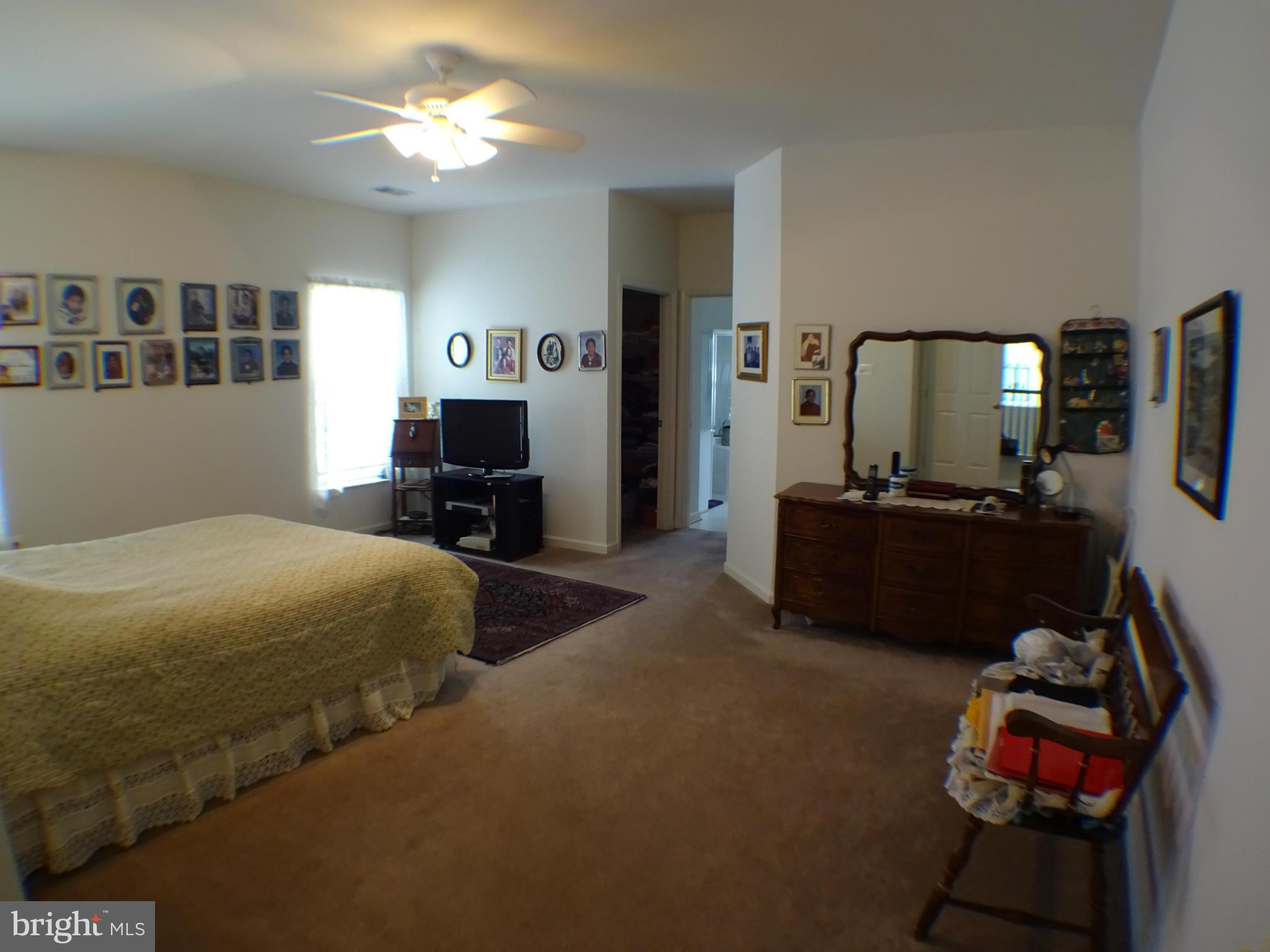 13836 Lullaby Road Germantown, MD 20874 - Photo 17 of 29 Bedroom (Master)