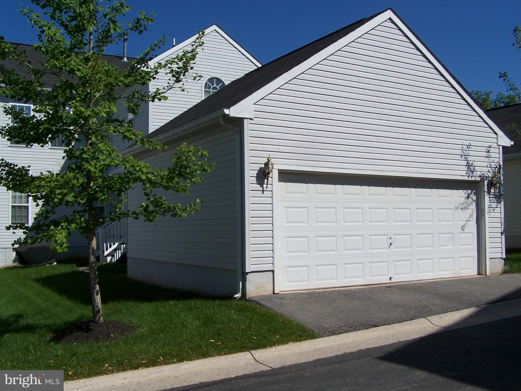 13836 Lullaby Road Germantown, MD 20874 - Photo 3 of 29 Exterior (General)